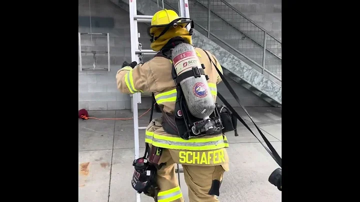 Advancing charged hoseline up a ladder