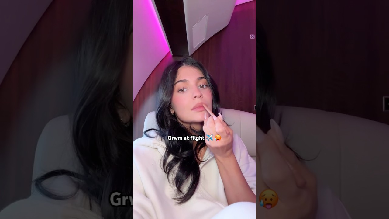 Kylie Jenner grwm at flight 🤩😭 new viral video 