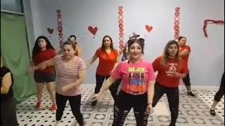 Aullando -Wisin y Yandel,Romeo santos