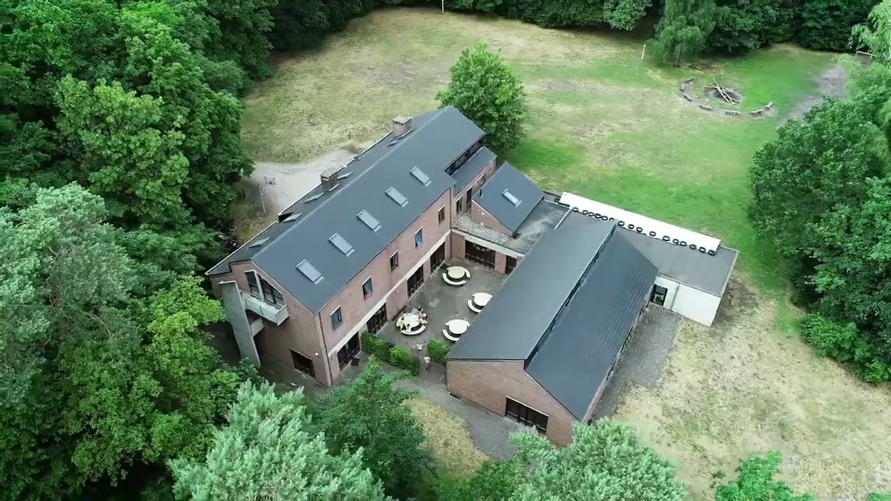 Ontdek Chirohuizen Jeugdlogies: 4 veelzijdige locaties in Vlaanderen