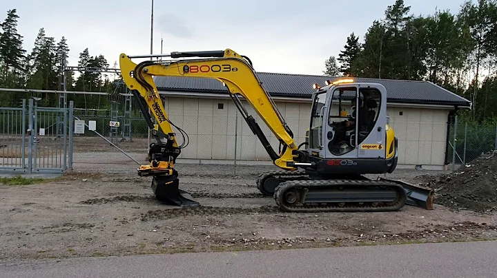 Klaravik.se - Grävmaskin Wacker Neuson 8003 -12 med Engcon tiltrotator