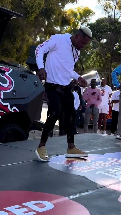 Limpopo Boy proving that he is the best dancer on Amapiano anyday