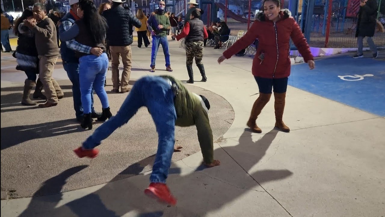 El Chirimoyo baila las de Grupo 2-3 