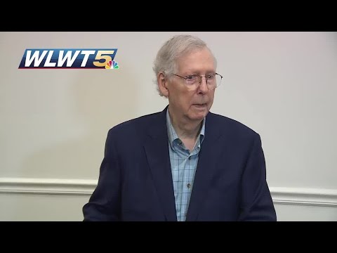 VIDEO: Sen. Mitch McConnell appears to freeze during media gaggle before being escorted out