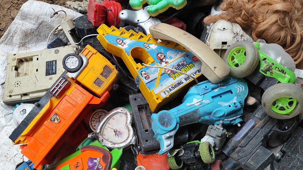 Broken the toys ⛏️🧸🧸