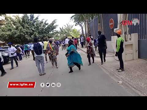 Les députés de Yewwi et les membres de F24 gazés et empêchés de rendre visite à Sonko !!!