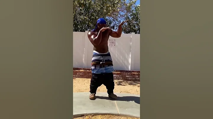 Fake crip can’t cripwalk 😂