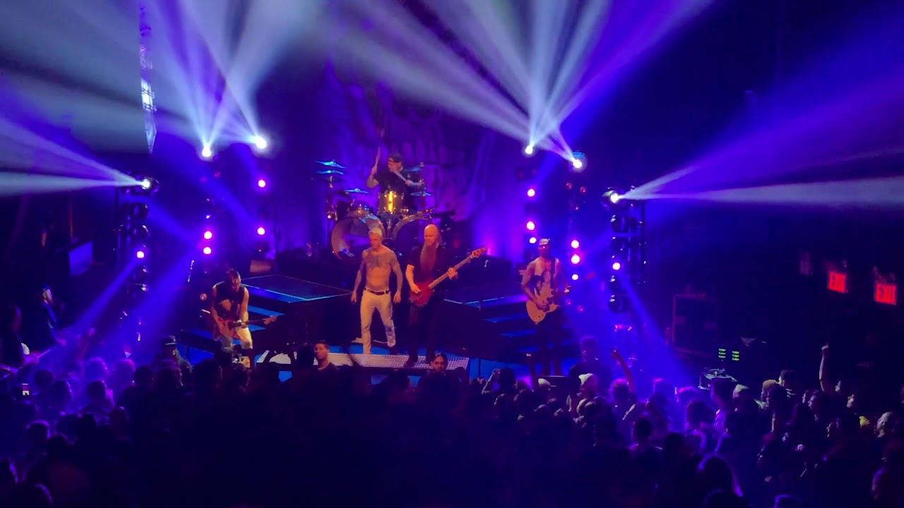 Atreyu - Blow | Live 2018