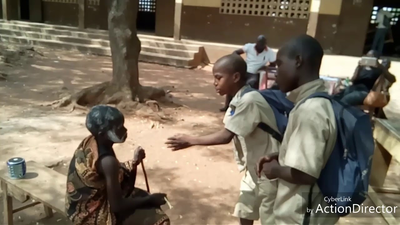LE SKETCH DE L'EPP TABAKORONI PENDANT LA JOURNEE CULTURELLE SCOLAIRE À ZAGUINASSO LE 23/02/2018