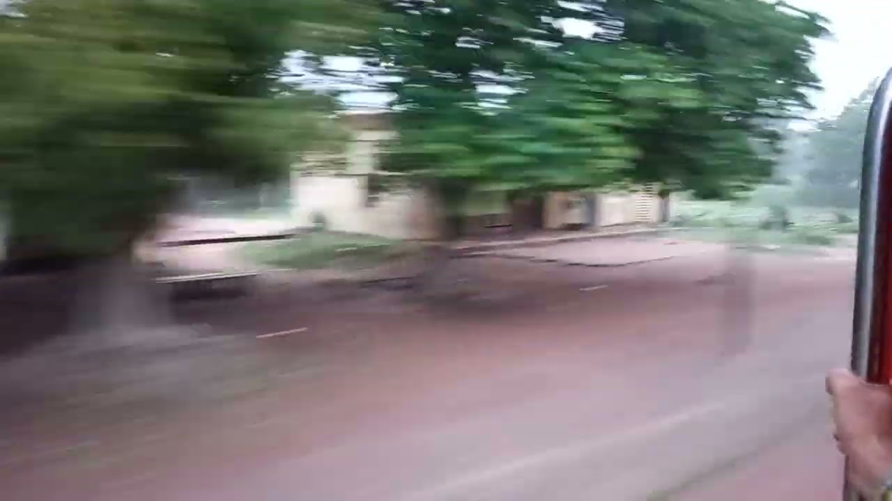 04056 Anand Vihar Ballia Clone Humsafar skipping Barsathi railway station.