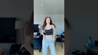 Akımın Kraliçesi Ece Ronay Tiktok Videoları