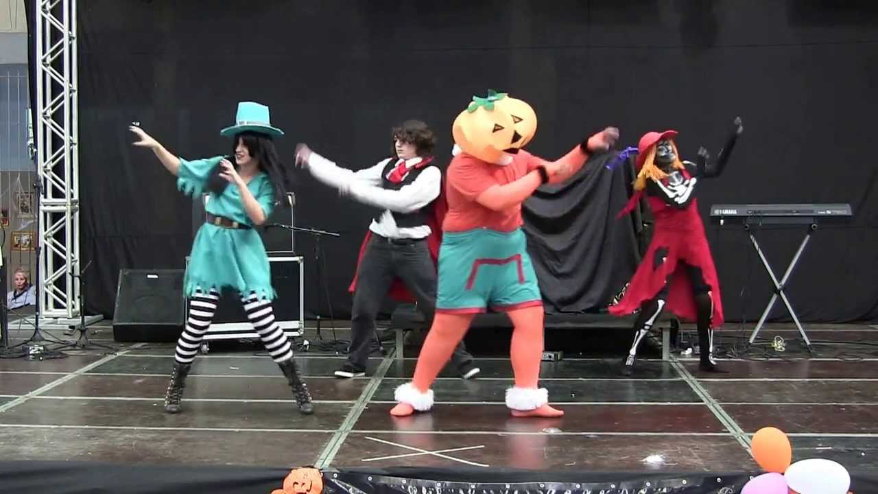 AniQuest 2013 - Concurso de cosplay em grupo: This is halloween