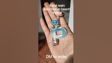 Initial resin keychain in beach theme #diykeychain #resinkeychain #resinart #resinartist #beachtheme