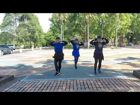 BUTTON DOLLS LINE DANCE