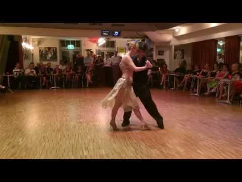 Matteo Manferdini and Kat Gorna in De Plantage (1/4)