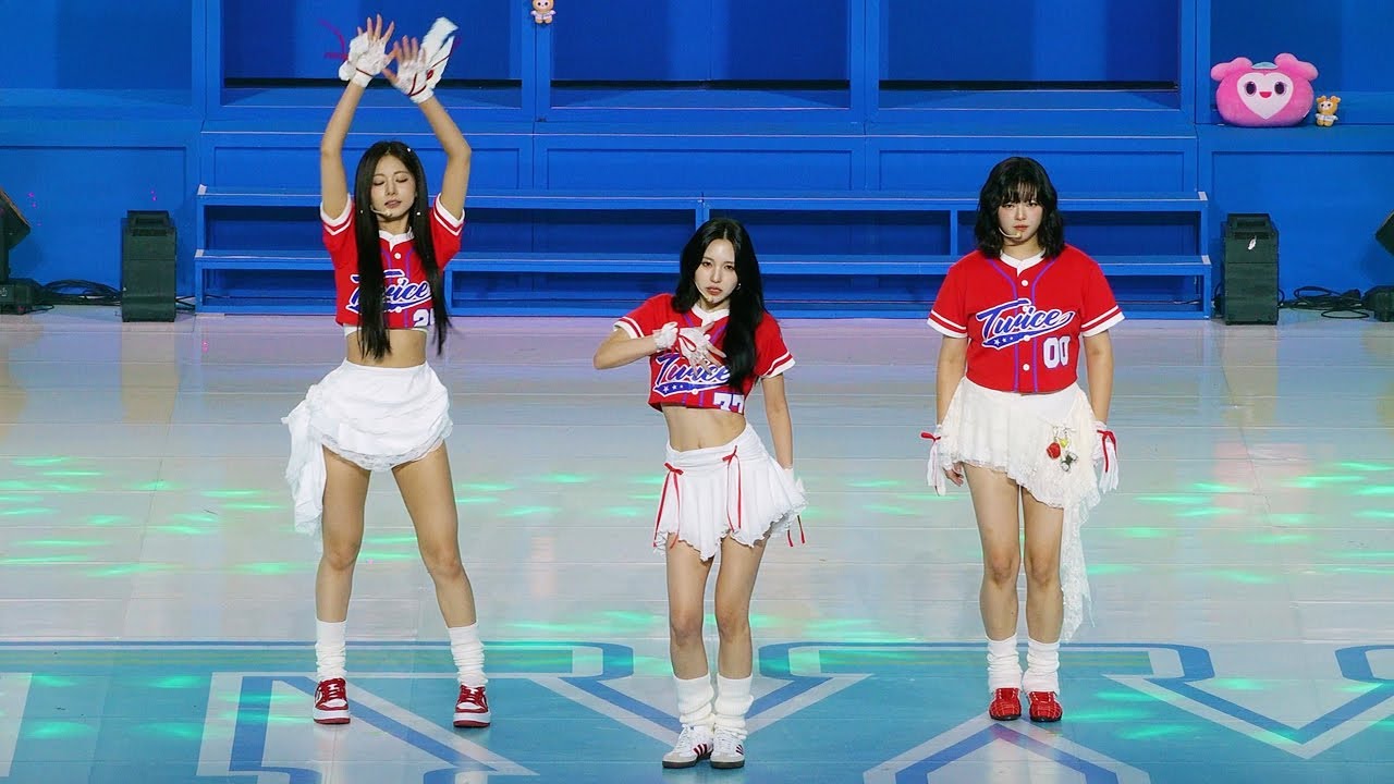 '1,3,2' 정연 미나 쯔위 unit TWICE(트와이스) 팬미팅 4K 241020