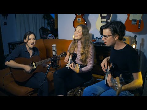 Sweet Dreams (Are Made of This) - Eurythmics cover feat. Reina del Cid and Josh Turner