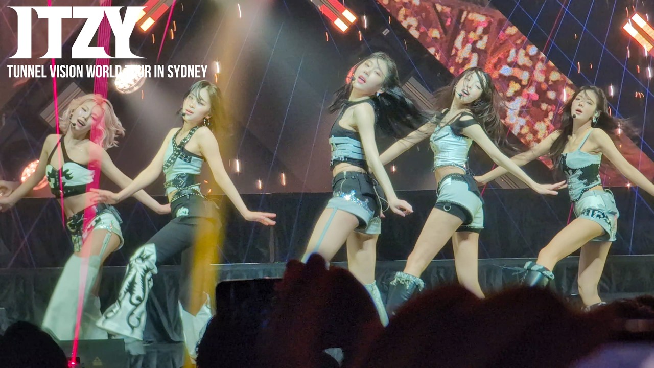 ITZY (있지) - THAT'S A NO NO | Sydney 260419 | TUNNEL VISION World ITZY (있지) - THAT'S A NO NO | Sydney 260419 | TUNNEL VISION World