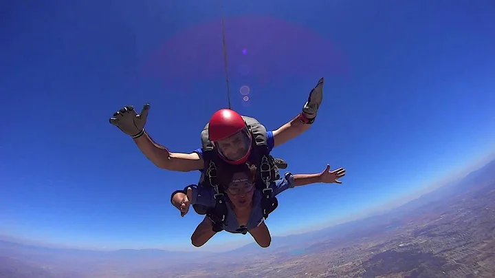 Idania Dzrosihn   Tandem Skydiving At Skydive Elsinore