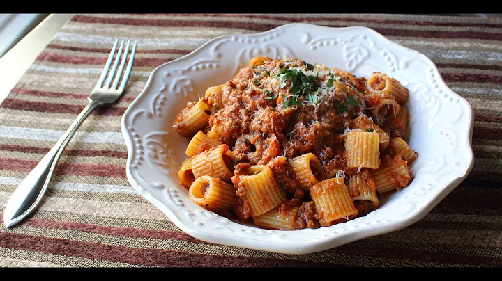 Bolognese Sauce - Marcella Hazan-Inspired Meat Sau...