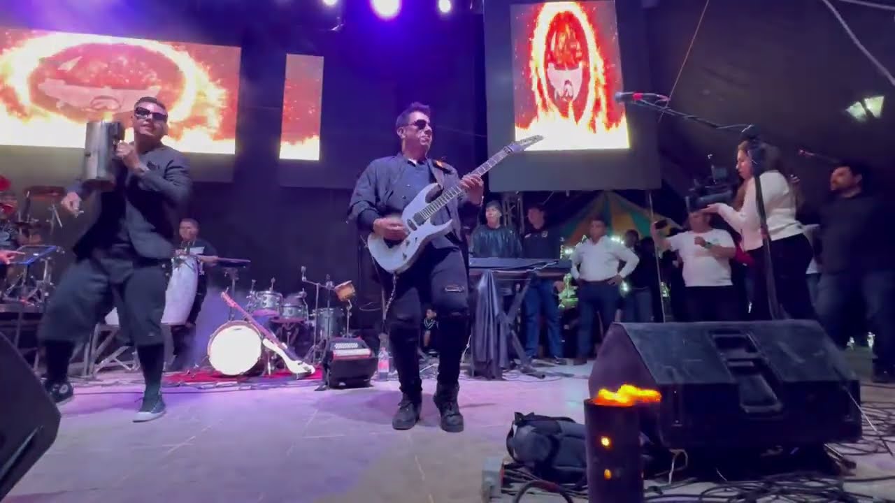 Mr. Guante - Cumbia Caliente - El Lagunero & Ay Yo Vengo De La Comarca | Chicos De Barrio