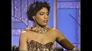 Nancy Giles and The B-52's - Arsenio Hall (Dec 11, 1989)