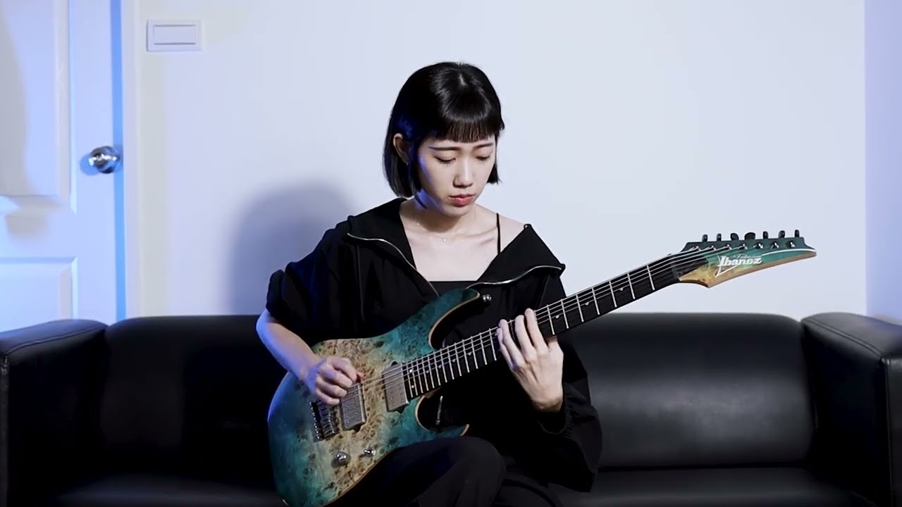 Leevia | MONUMENTS - Doxa (Guitar Cover)