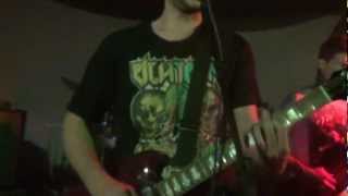 Fall Over - Ao Vivo no Republica Music Bar (Campo Grande/MS - 28/04/2012)