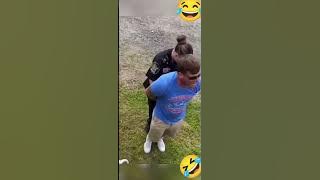 SMOOTHEST ARREST EVER... 😂 MRS. OFFICER, MRS. OFFICER...