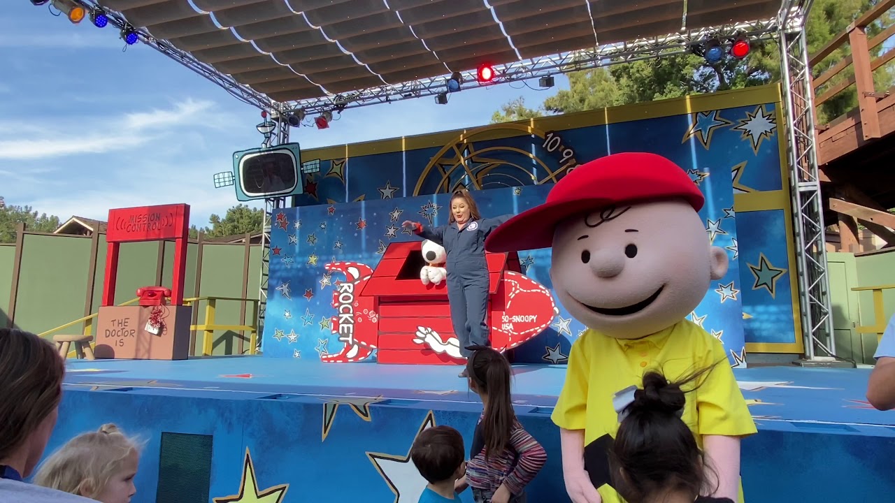 Space Beagle - Peanuts Celebration 2020 - Knott’s Berry Farm