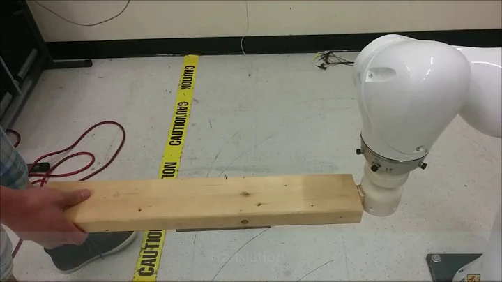 Intent recognition in human-robot collaborative manipulation tasks