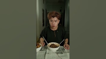 Không được khua chén đũa trong bữa ăn