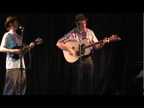 Luke Plumb and Peter Daffy: 03 Blake's March