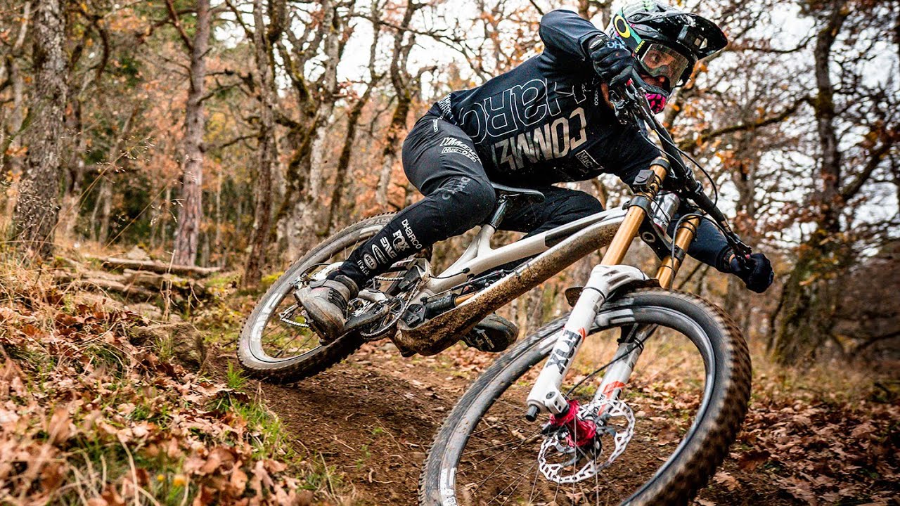 COMMENCAL/MUC-OFF DH TEAM - DHaRCO Clothing