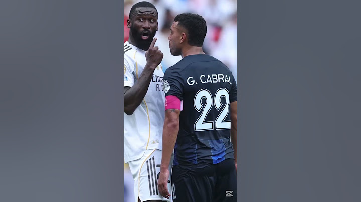 سر الحركة اللي عملها الحكم أثناء خناقه روديغر مع لاعب باتشوكا في مباراة الريال وباتشوكا