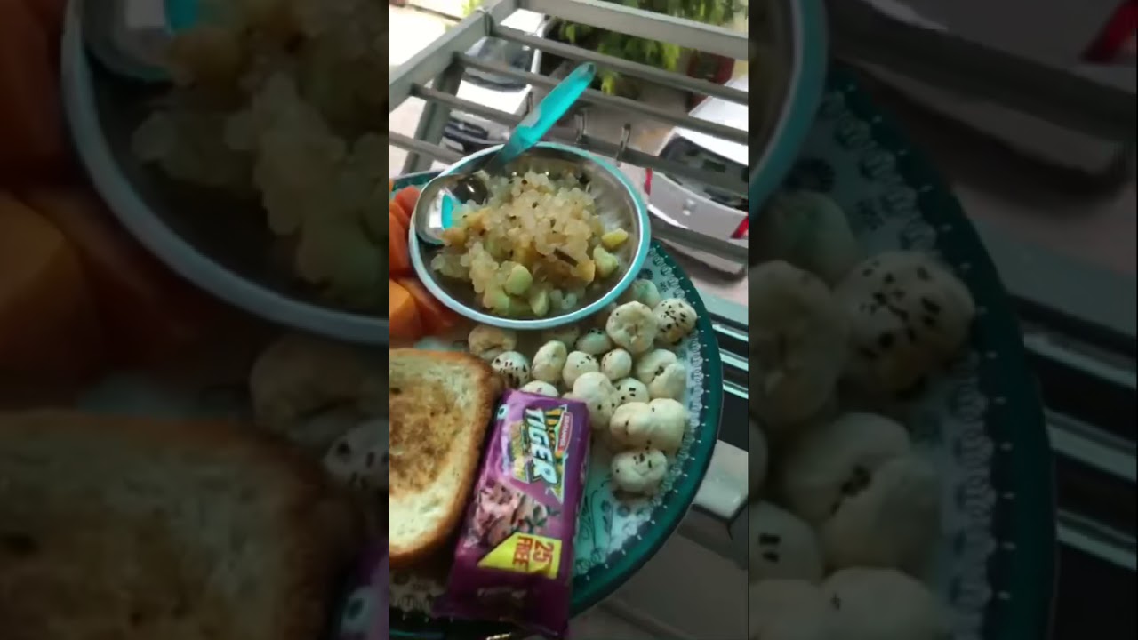 Morning Breakfast |Breads | fruits and biscuits | North Delhi Food | foodiemoodie1999 