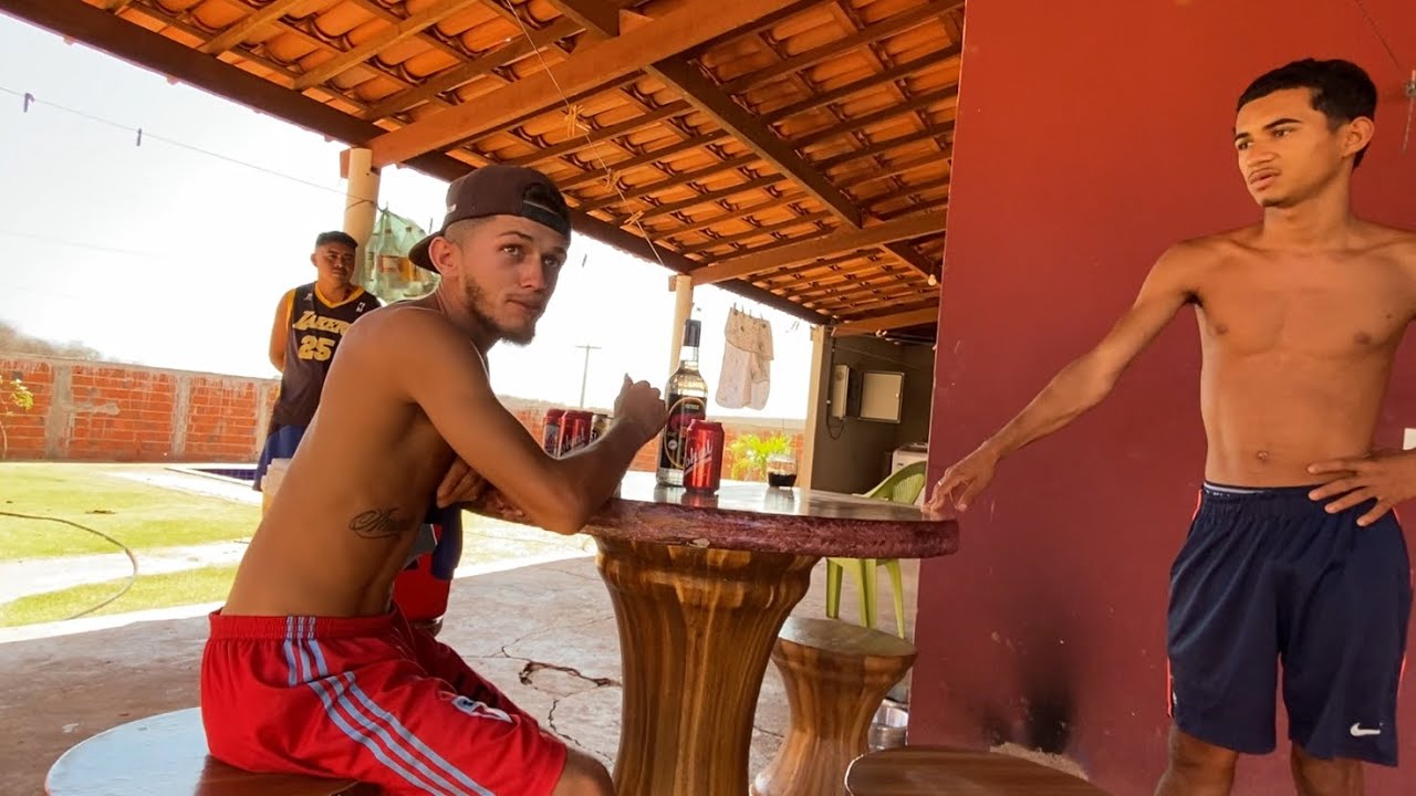 LEVEI BEBIDA PARA BEBER COM BRUTINHO VEJA NO QUE DEU