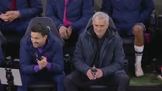 Jose Mourinho's funny reaction to the ref in the Tottenham Hotspur Vs Manchester City hhhhhhhhh