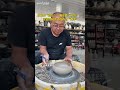 拉坯要 穩住 雕花要 帶感 定瓷的製作過程有點 費手 拉坯要 穩住 雕花要 帶感 定瓷的製作過程有點 費手