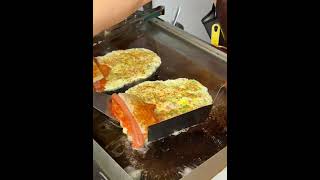 Rate this street food vendor's skills 1-10! 👇 #shorts #youtuveshorts #streetfood