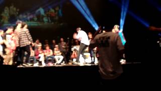 2013 R16 Taiwan Audition Mania Crew VS The Future Crew