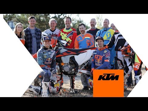 jonny-walker-and-taddy-blazusiak-sharing-some-enduro-tricks-|-ktm