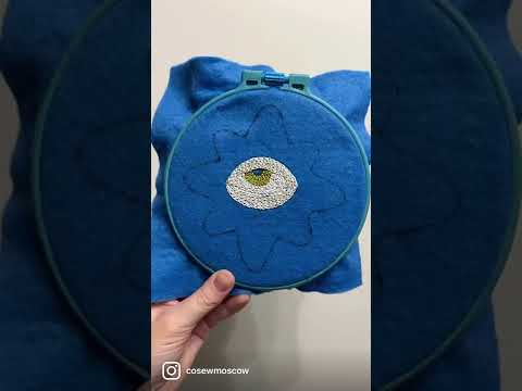 Еще один вариант применения вышивки -  сделать брошь или нашивку 🤩