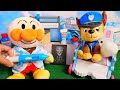 アンパンマンがパウパトロールの病気を治療するよ!おもちゃで動物病院ごっこ!