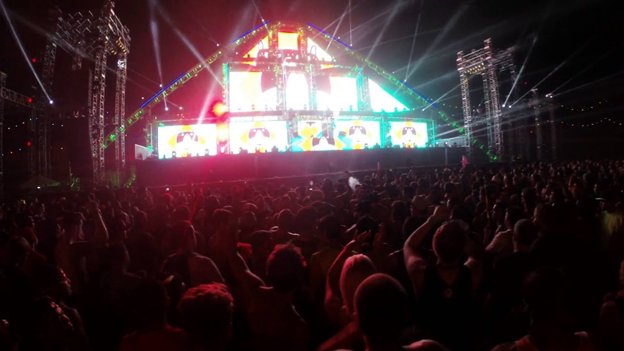 EDC LV 2014 - Day 1 - bassPOD - Crizzly