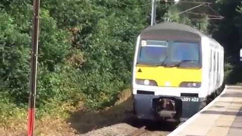 Braintree Branch 321352 & 321422 at Braintree Freeport 27/7/2018