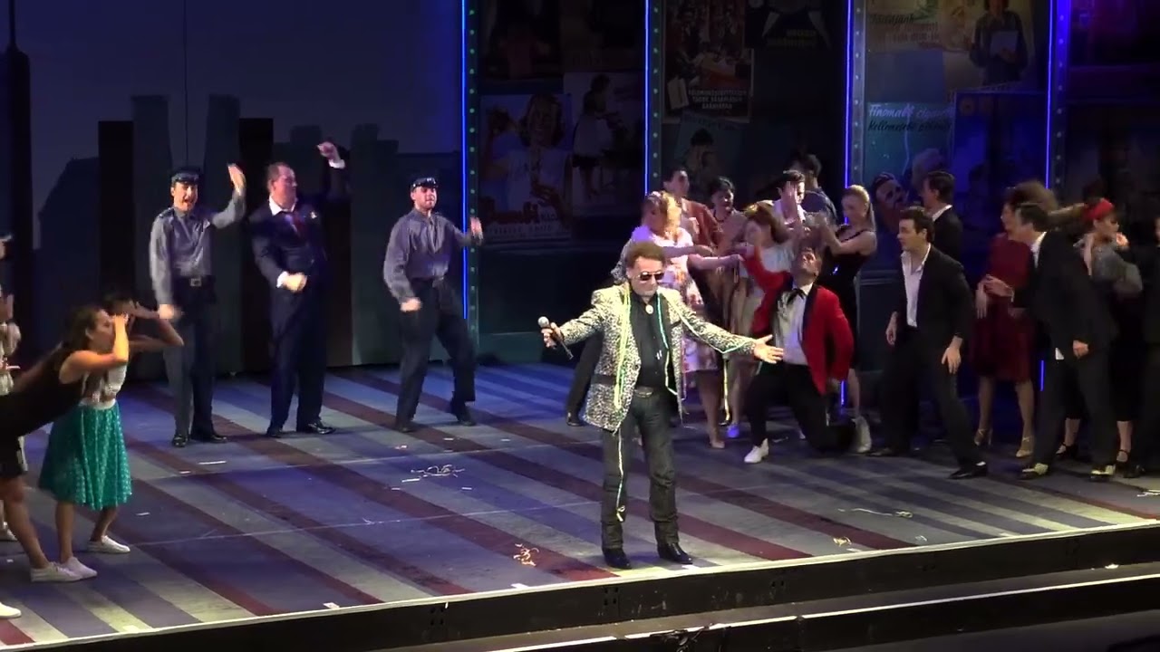 Fájó szívvel búcsúzunk Fenyő Miklóstól.