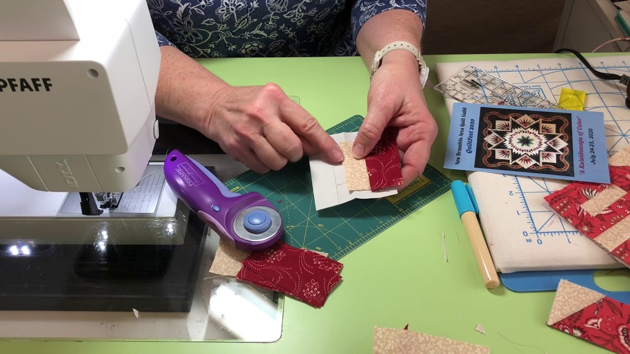 Paper piecing the house block 2 - YouTube