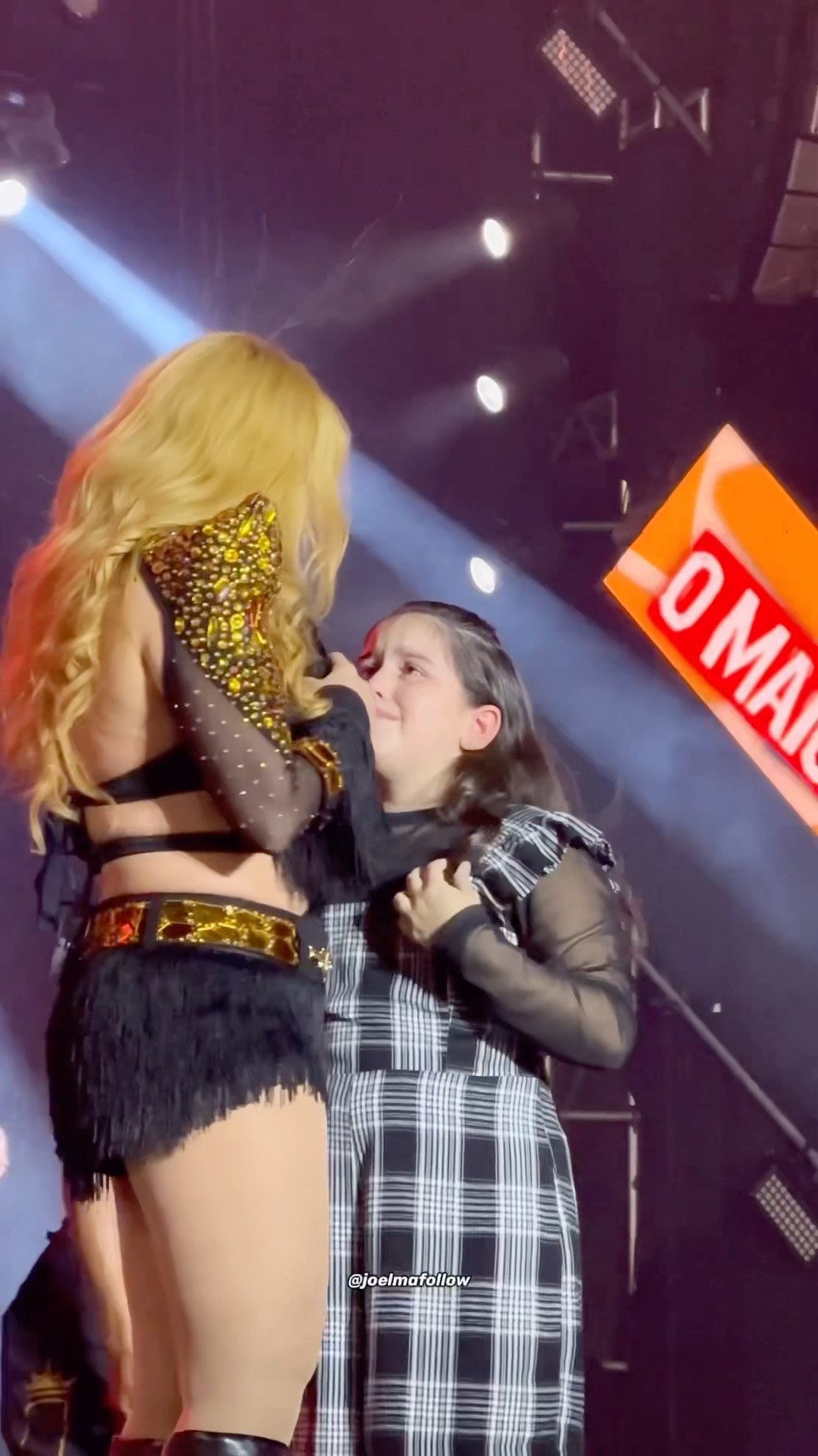 Criança se emocionou ao encontrar Joelma