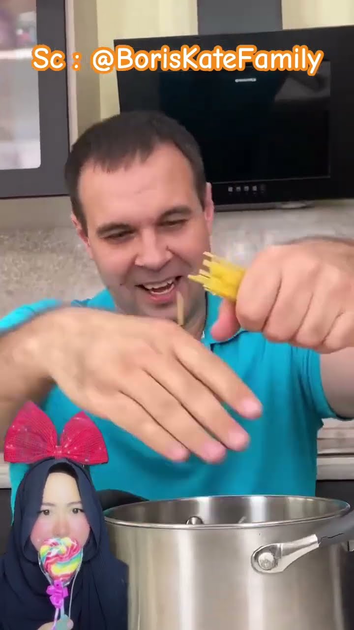 SEPERTI INI LHO PAPA CARA MAKAN SPAGETI YANG BENAR ⁉️ @BorisKateFamily #shorts #funny #dubbing